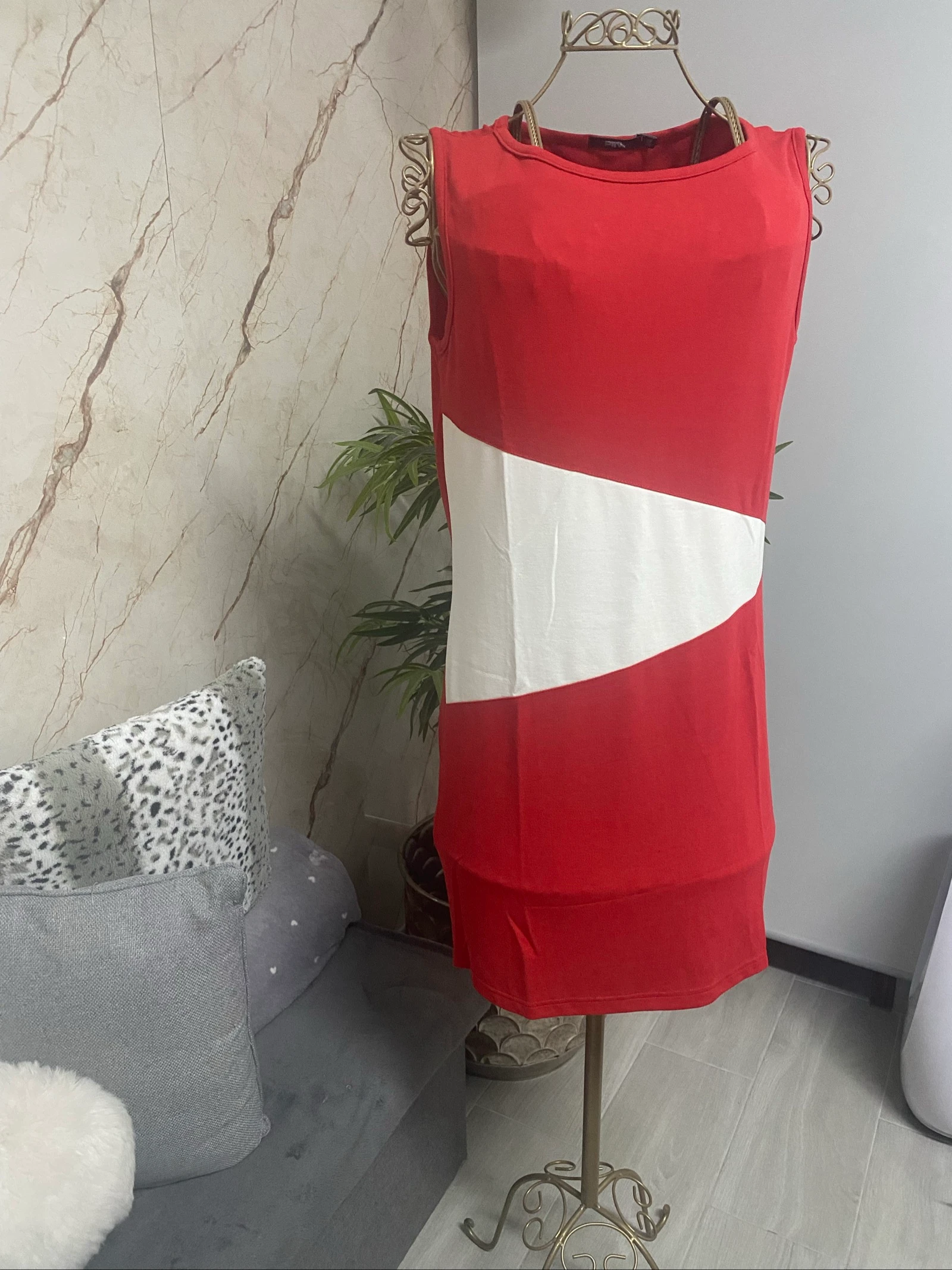 Vestido Vermelho e branco 